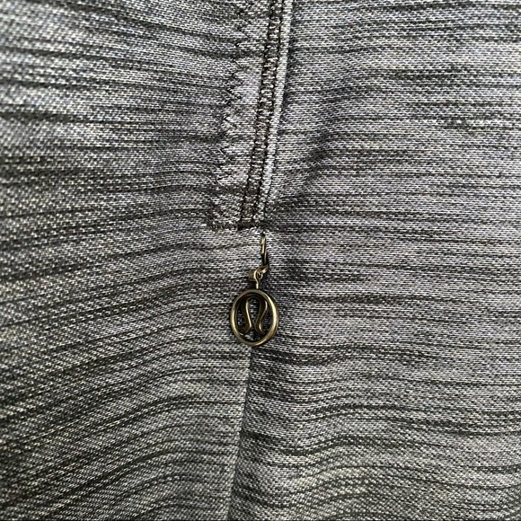 Lululemon zip up black/grey size 6 vintage - Picture 2 of 4